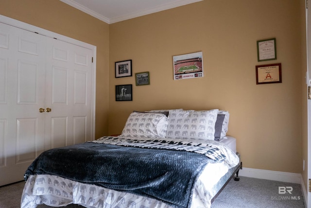 carpeted bedroom featuring crown molding