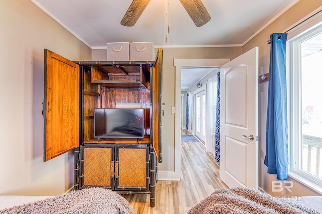 684 Chickasaw Rd, Gulf Shores, AL 36542 - bedroom featuring ornamental molding, light wood-style floors, and ceiling fan