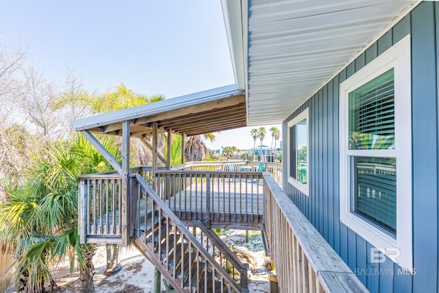 684 Chickasaw Rd, Gulf Shores, AL 36542 - deck with stairs