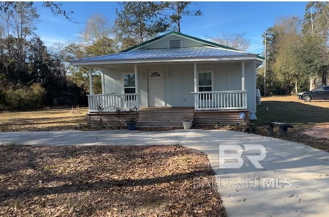 bungalow-style house with a porch