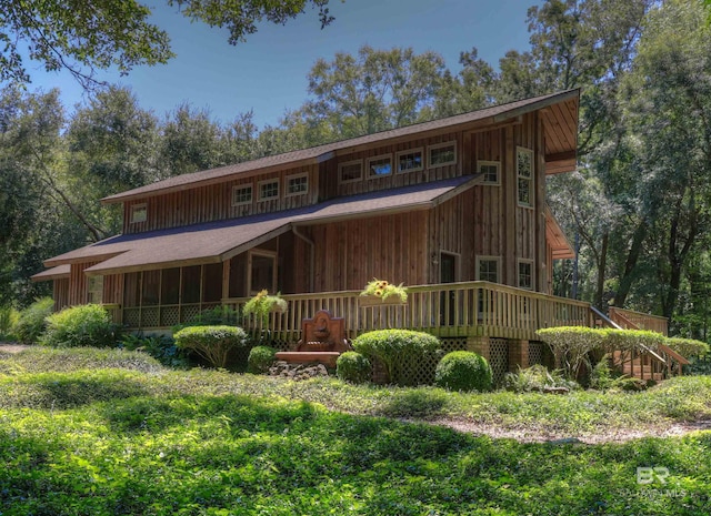 view of front of property