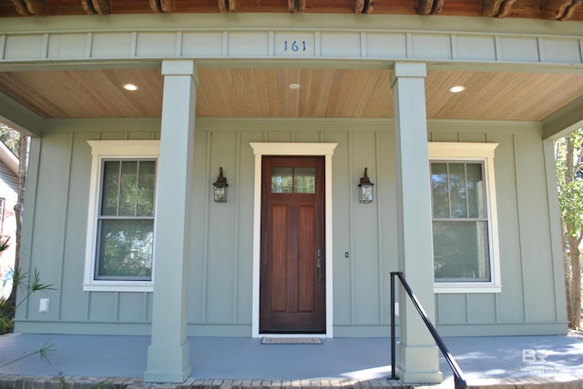 view of entrance to property