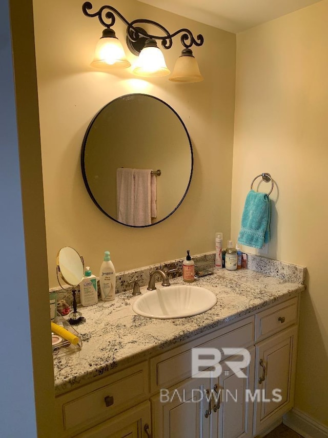 40 Bay Pointe Ct, Fairhope, AL 36532 - bathroom featuring vanity