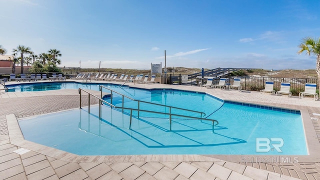 view of swimming pool