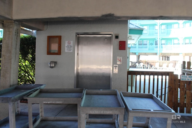 entrance to property with elevator