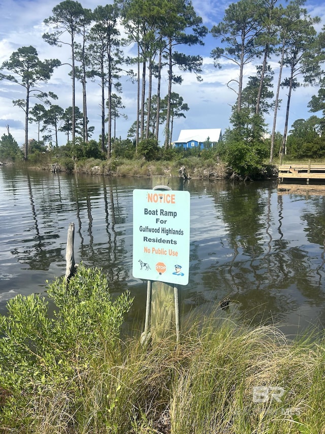 322 W 12th Ave, Gulf Shores, AL 36542
