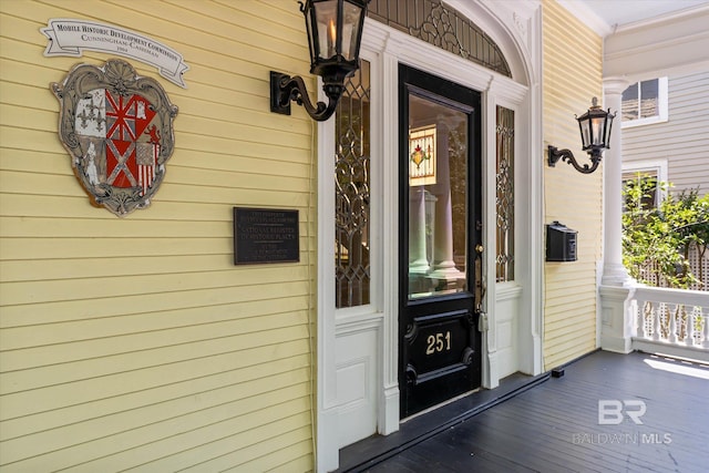 251 S Georgia Ave, Mobile, AL 36604 - entrance to property with a porch