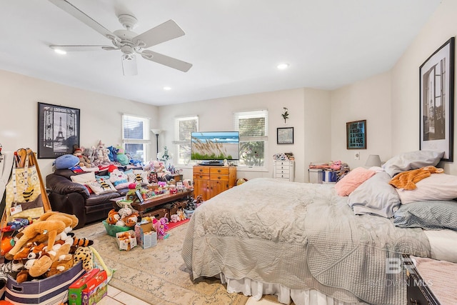 bedroom with ceiling fan