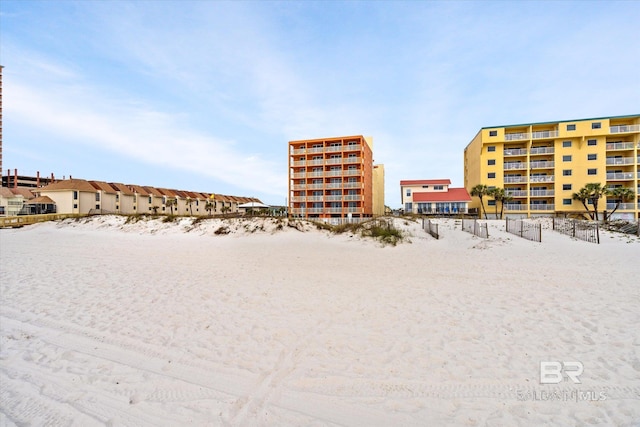 view of apartment building / complex
