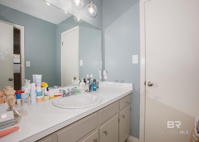 bathroom with vanity