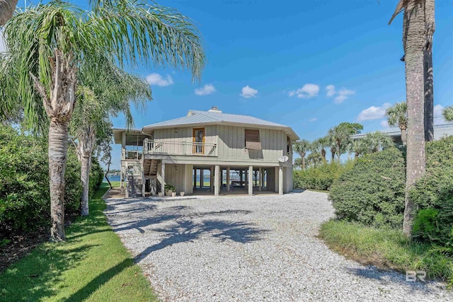 view of front of house featuring a carport