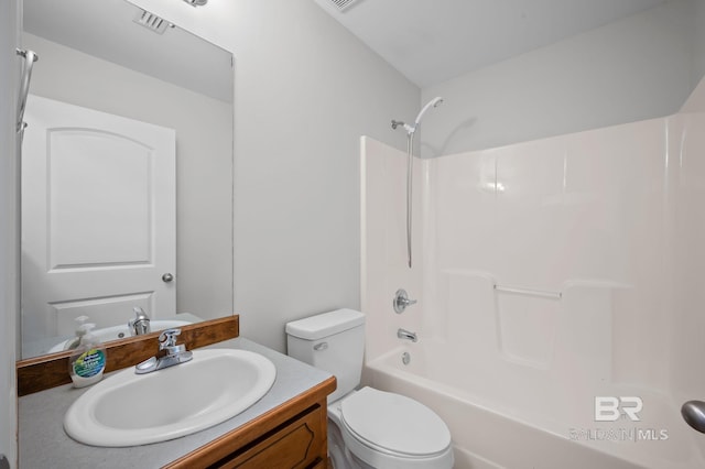 602 W 4th St, Bay Minette, AL 36507 - bathroom featuring vanity, toilet, and shower / bathtub combination