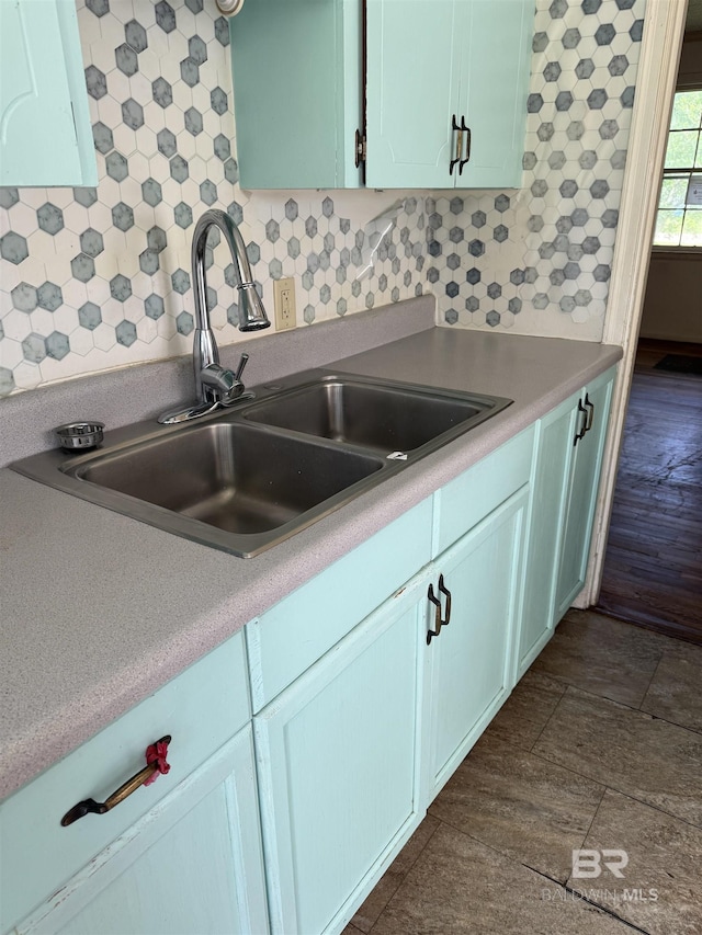 502 E Myrtle Ave, Foley, AL 36535 - kitchen featuring tasteful backsplash and light countertops