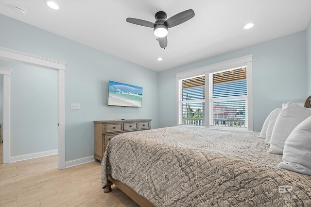 1337 W Lagoon Ave, Gulf Shores, AL 36542 - bedroom with baseboards, light wood-type flooring, ceiling fan, and recessed lighting