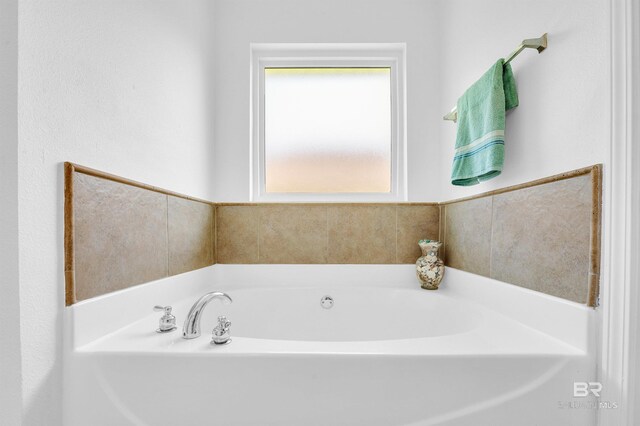 6950 Summerset Dr, Gulf Shores, AL 36542 - bathroom featuring a bath