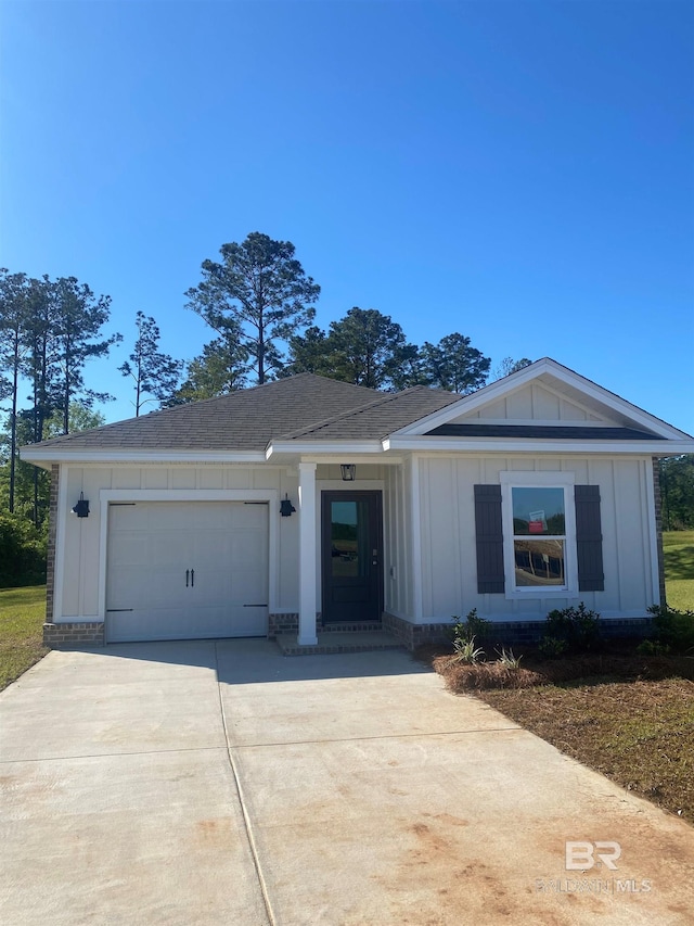 view of front of house featuring a garage