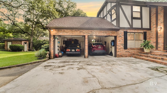 exterior space featuring a yard