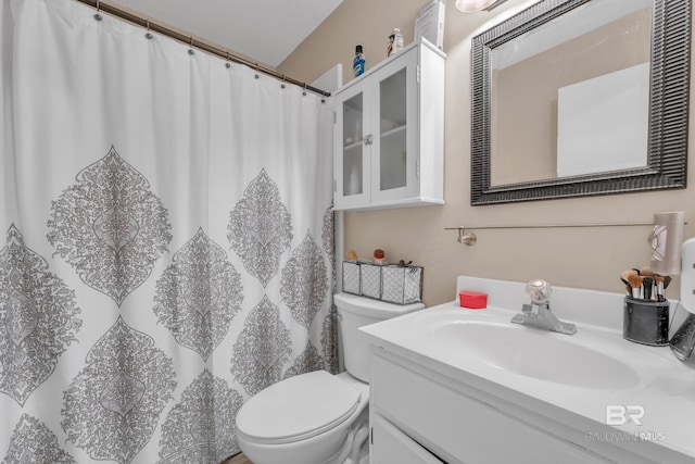 108 Paige Cir, Daphne, AL 36526 - full bathroom with toilet, vanity, and a shower with curtain