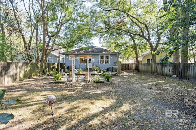 view of yard with a patio area