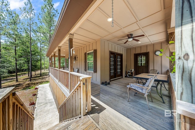 deck with ceiling fan