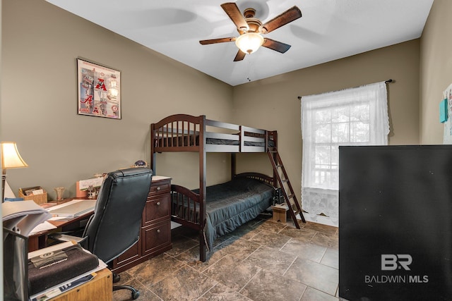 bedroom featuring ceiling fan