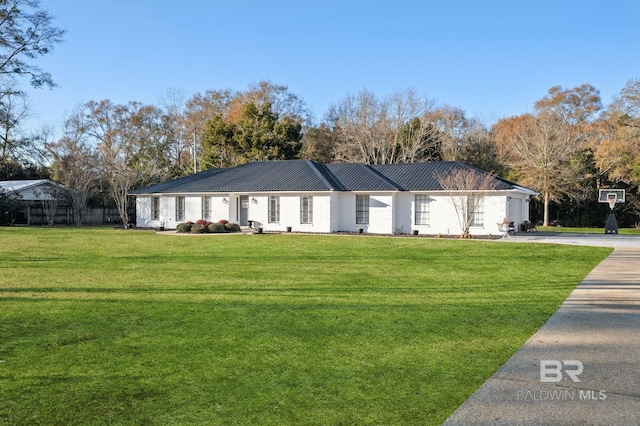 17773 W Richmond St, Robertsdale, AL 36567 - ranch-style home featuring a front yard