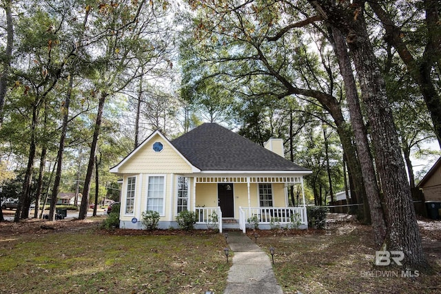 view of front of house with covered porch