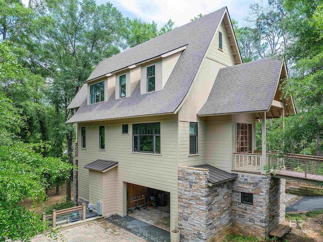 view of front of property with a patio area