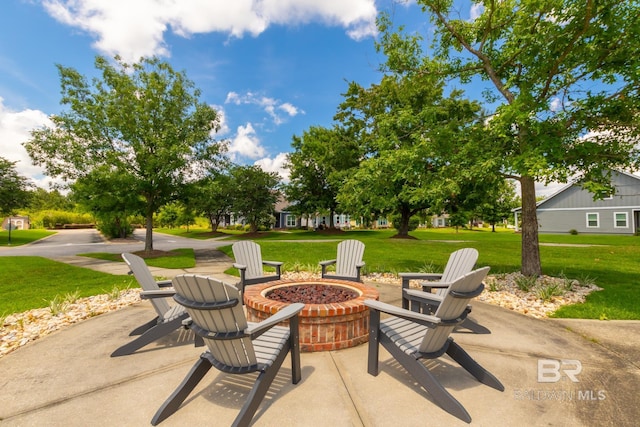 view of patio featuring a fire pit