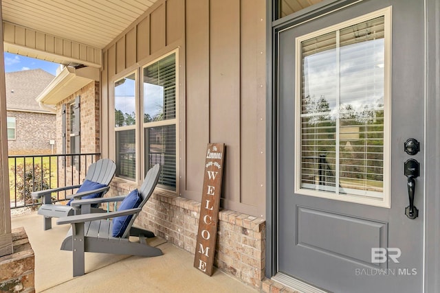 view of patio / terrace with covered porch