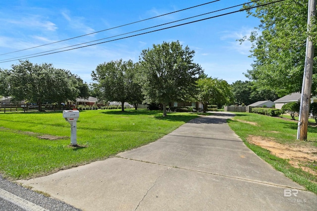 exterior space featuring a lawn