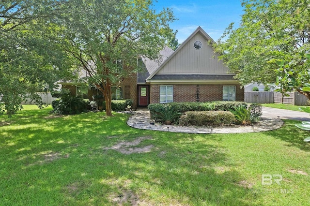 view of front of house with a front yard