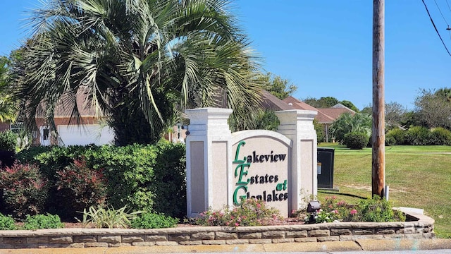 9362 Villas Dr, Foley, AL 36535 - community / neighborhood sign featuring a yard
