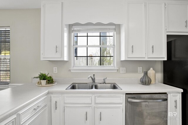 dining space featuring tile patterned floors