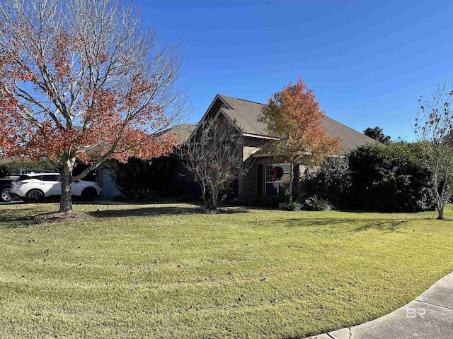 exterior space featuring a lawn