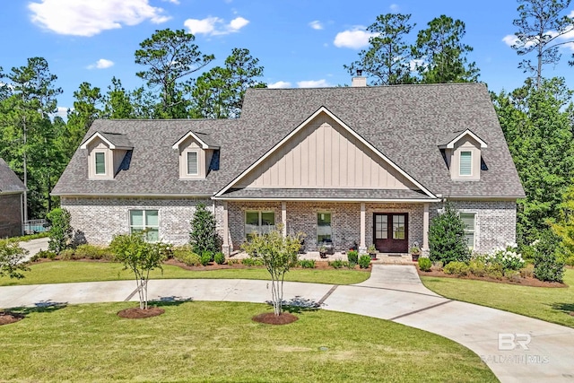 view of front of house featuring a front yard