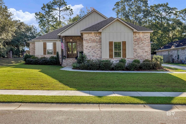 view of front of property with a front lawn