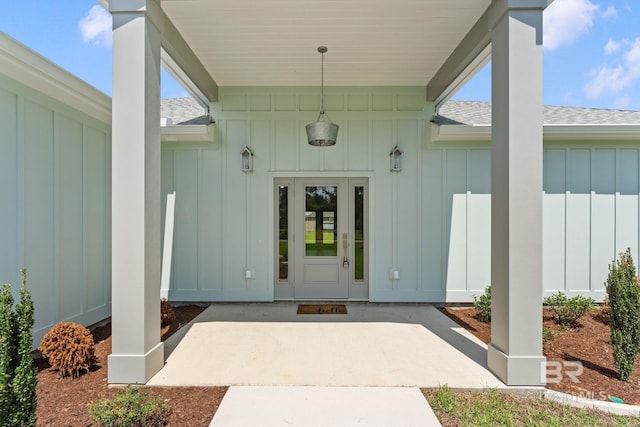 11341 Tall Timber Ln, Elberta, AL 36530 - property entrance featuring board and batten siding and roof with shingles