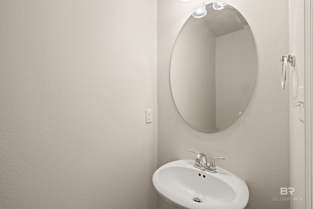 bathroom with sink