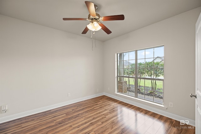 unfurnished room featuring wood-type flooring and ceiling fan