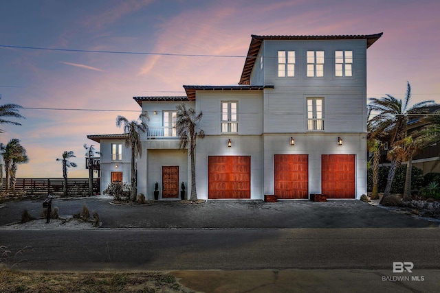 view of front of house featuring a garage