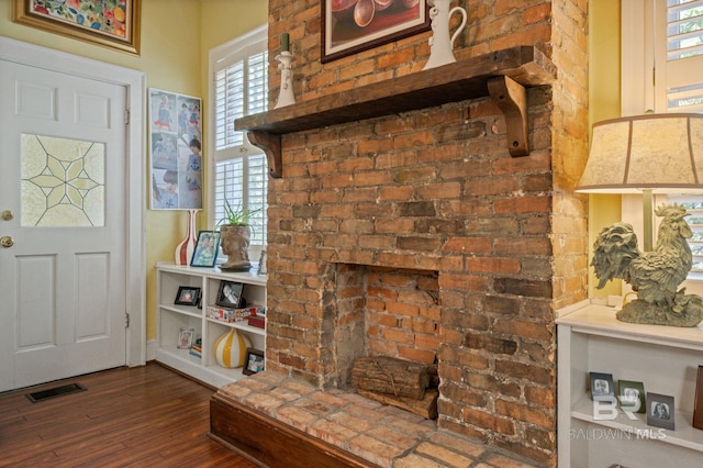 2550 Springhill Ave, Mobile, AL 36607 - details featuring visible vents and wood finished floors