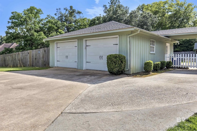 9215 Shiloh Dr, Mobile, AL 36695 - view of detached garage