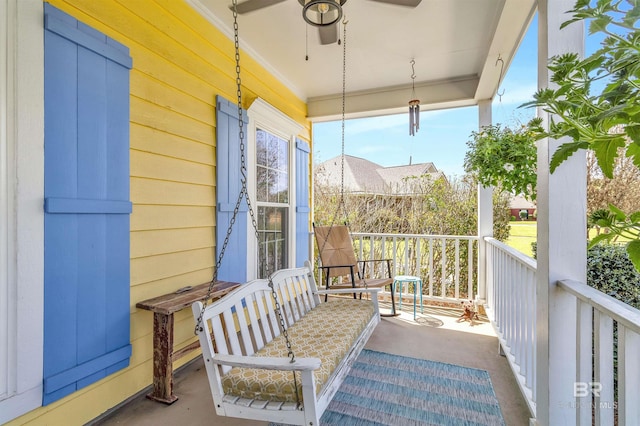 balcony featuring a ceiling fan