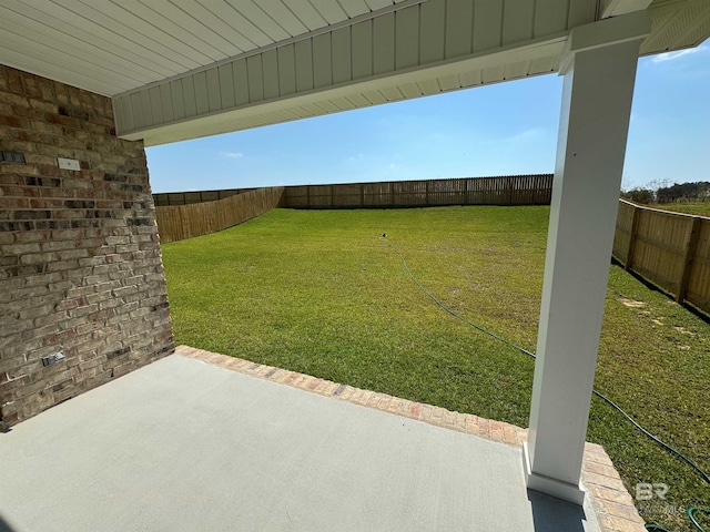 view of yard with a patio