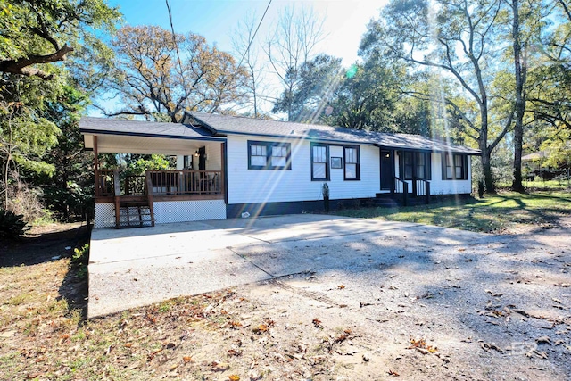 view of front of property