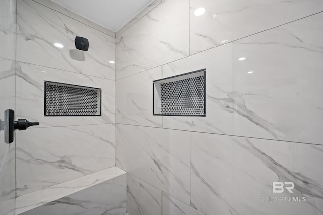 751 Abbey Way, Mobile, AL 36695 - bathroom featuring a marble finish shower