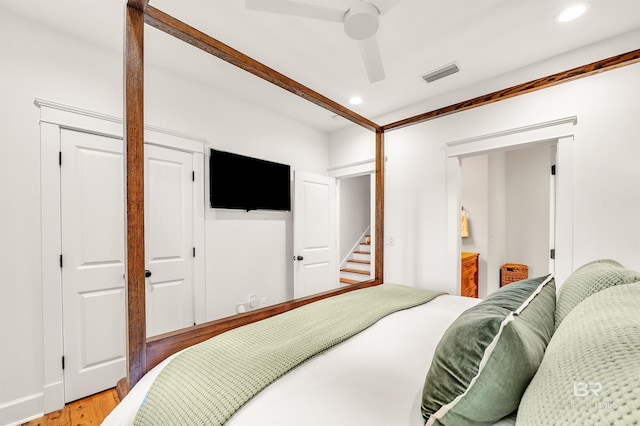 bedroom with recessed lighting, light wood-type flooring, and ceiling fan
