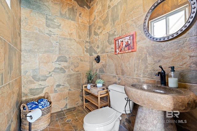 14281 Timber Ridge Dr, Loxley, AL 36551 - half bath with toilet and tile walls