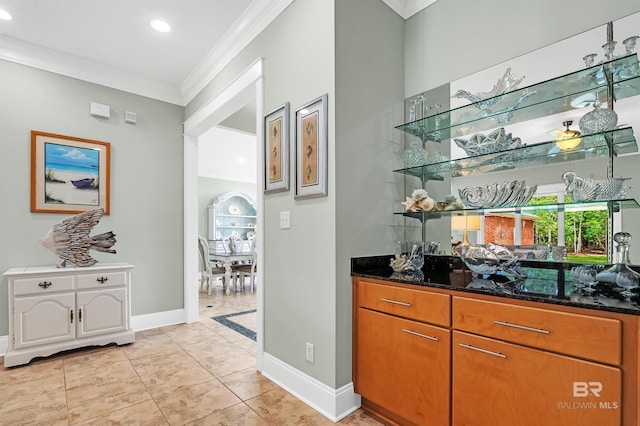 8954 Bay Point Dr, Elberta, AL 36530 - bar featuring crown molding, baseboards, recessed lighting, and wet bar